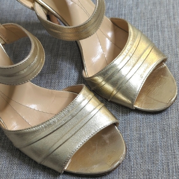 Kate Spade Soft Gold Leather Lightweight Slingback Sandals Size 8.5 - Picture 14 of 16